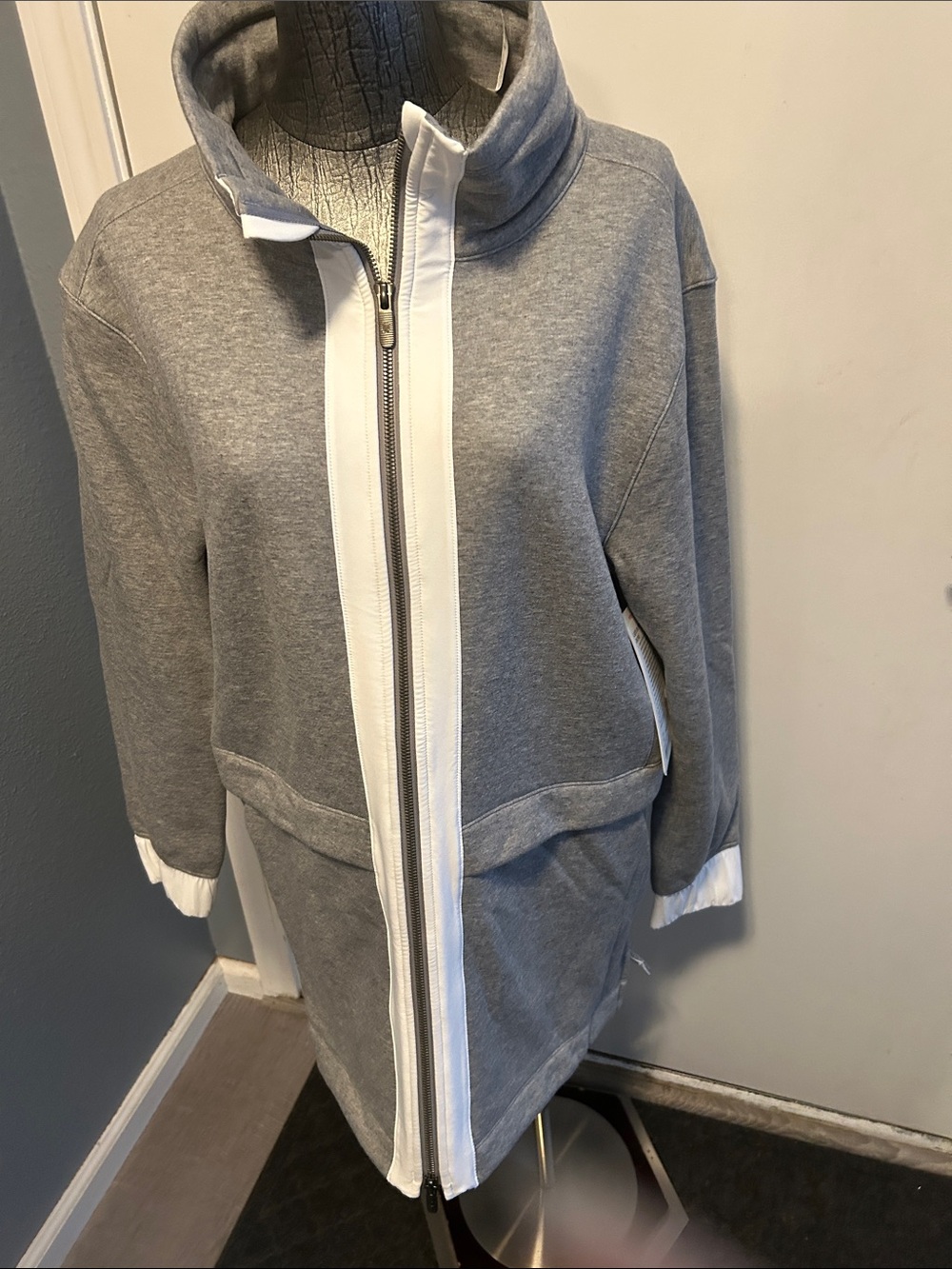 lululemon athletica Gray Zip-Front Sweatshirt with White Trim - Picture 2 of 5